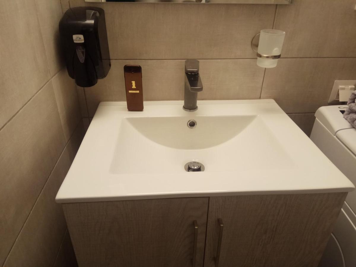 Myhome! Modern, Huge, Central, Quiet, Clean Αθήνα Εξωτερικό φωτογραφία